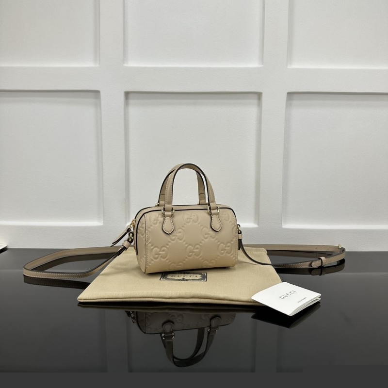 G*u*i speedy bags